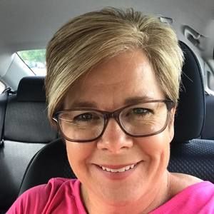 Meet your Posher, Debbie